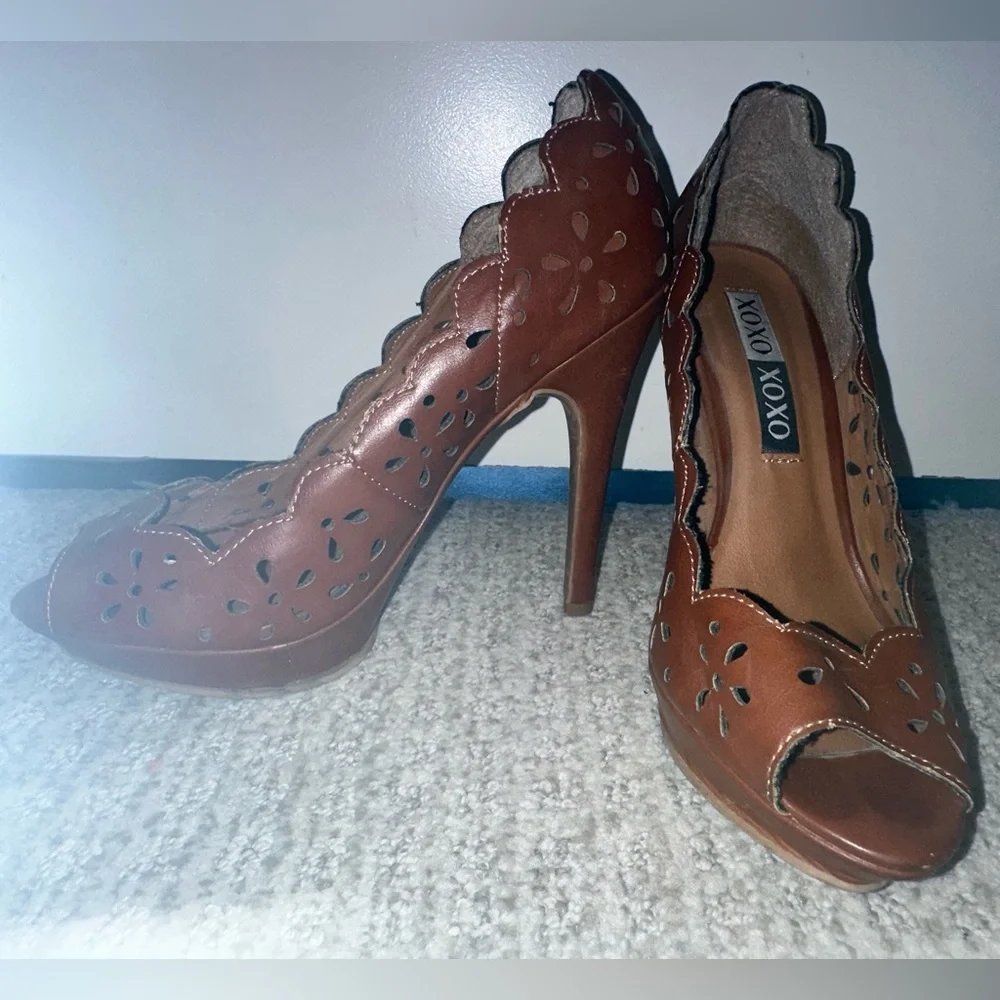 Xoxo heels - Picture 1 of 6